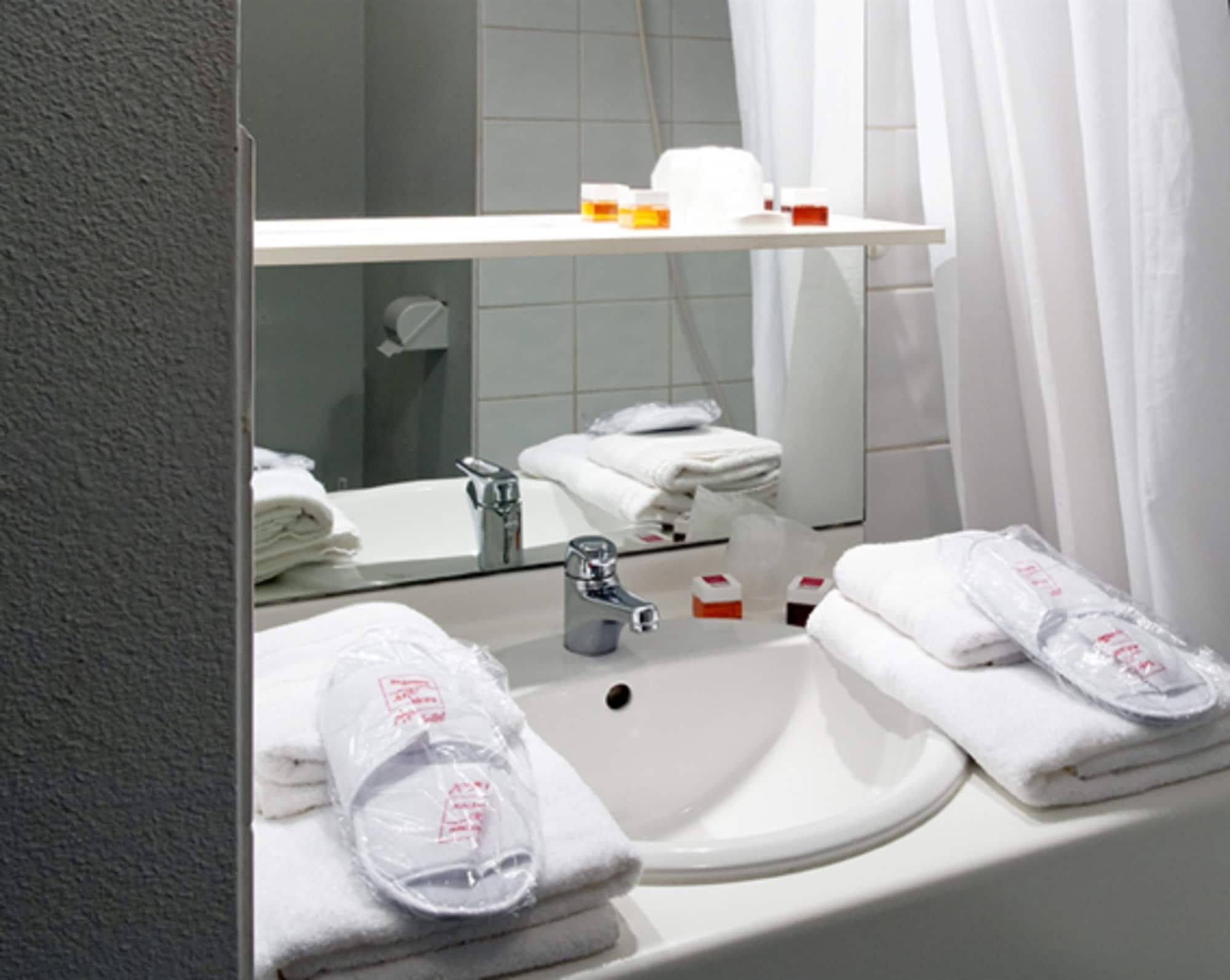 Aparthotel Sejours & Affaires Rennes Longs Champs Exterior foto