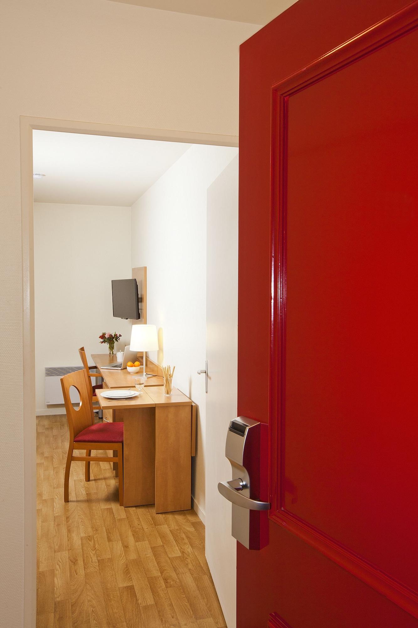 Aparthotel Sejours & Affaires Rennes Longs Champs Exterior foto